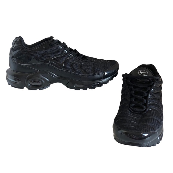 Nike Air Max Plus Triple Black Sneakers - Picture 10 of 10